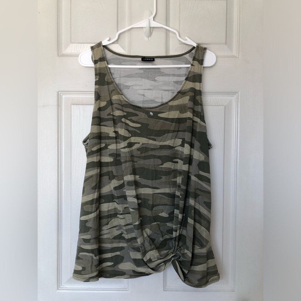 Torrid Camo Twist Front Tank Top Size 1